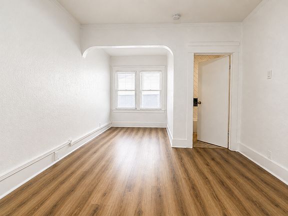 3rd image of 841 Cherry Ave APT 2