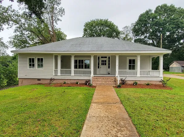 135 Sims St, Carrollton, GA 30117