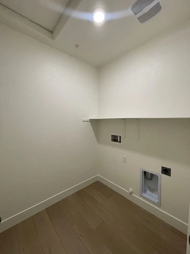 3 bed, 1353 sqft, $3,200 — Photo 4