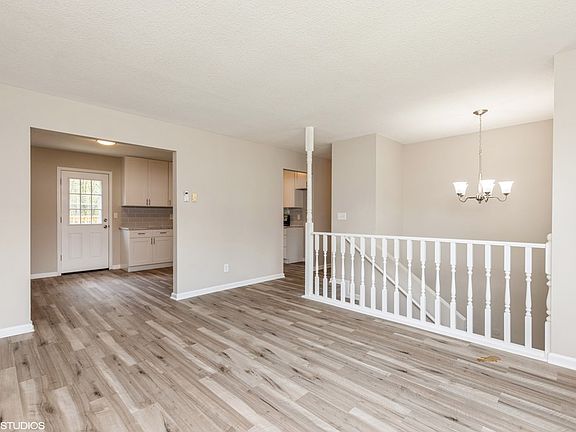 5th image of 62153 Beech Circle Dr