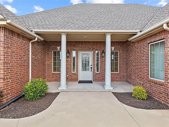 5th image of 3509 Callaway Dr