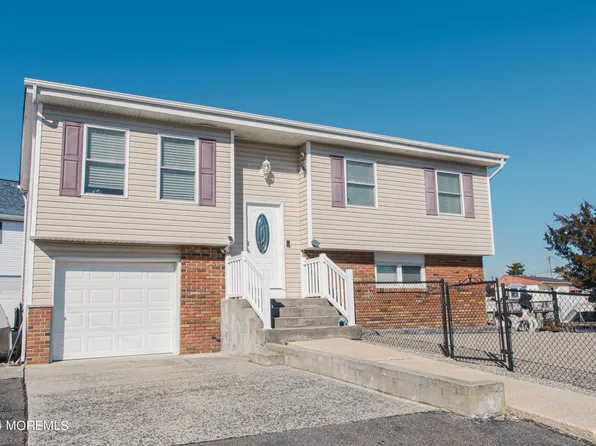 2 W Delaware Drive, Little Egg Harbor, NJ 08087