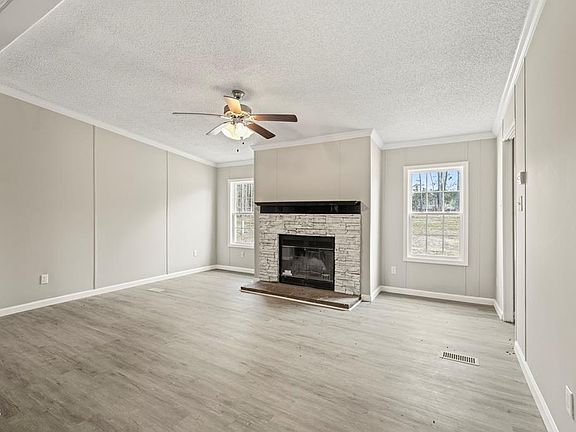 5th image of 248 Dutchess Ln