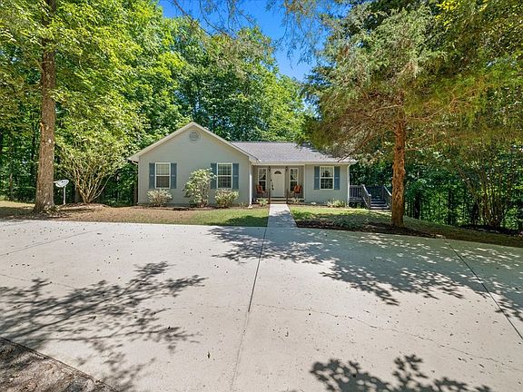 2nd image of 175 Black Oak Ln
