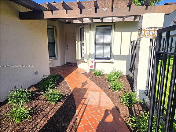 4th image of 10240 SW 137th Ct