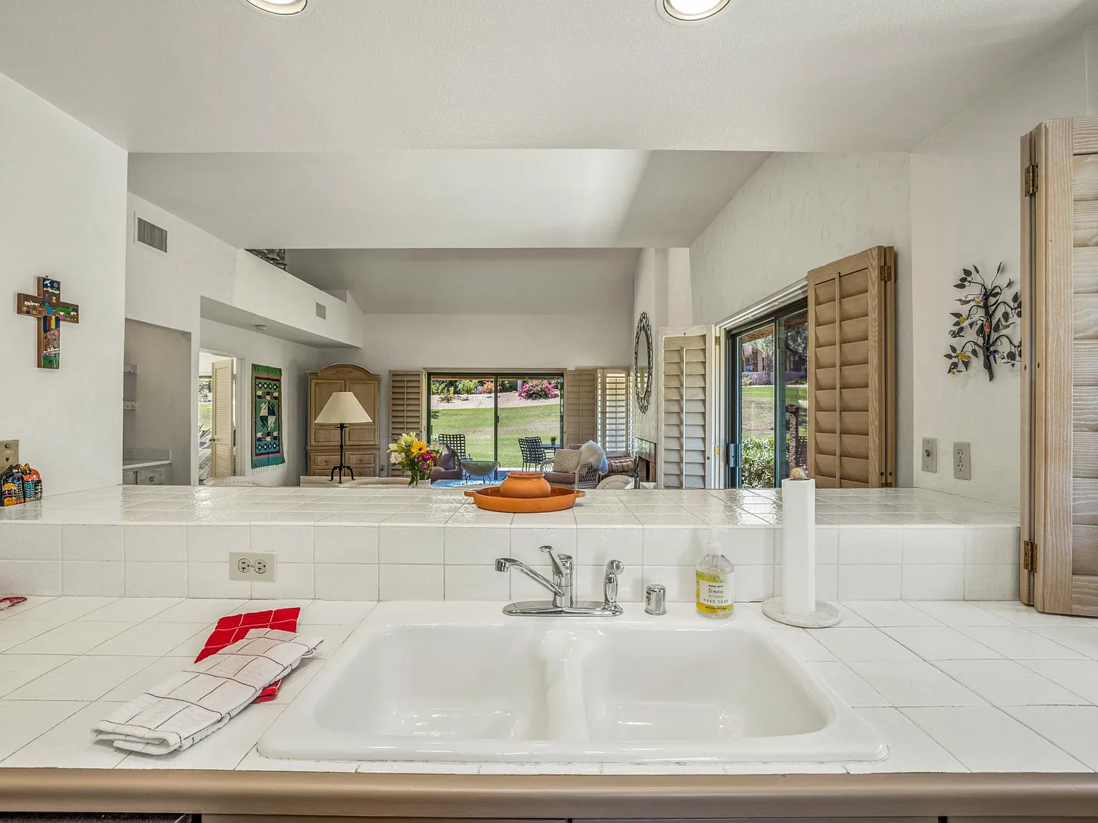 2 bed, $7,000 — Photo 4