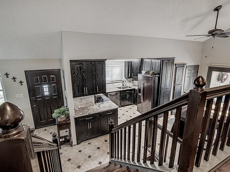 6112 Farmingdale Dr — Photo 11