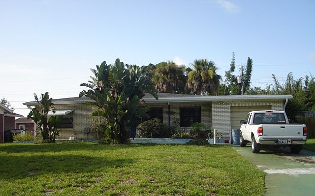 1st image of 589 Charles Dr