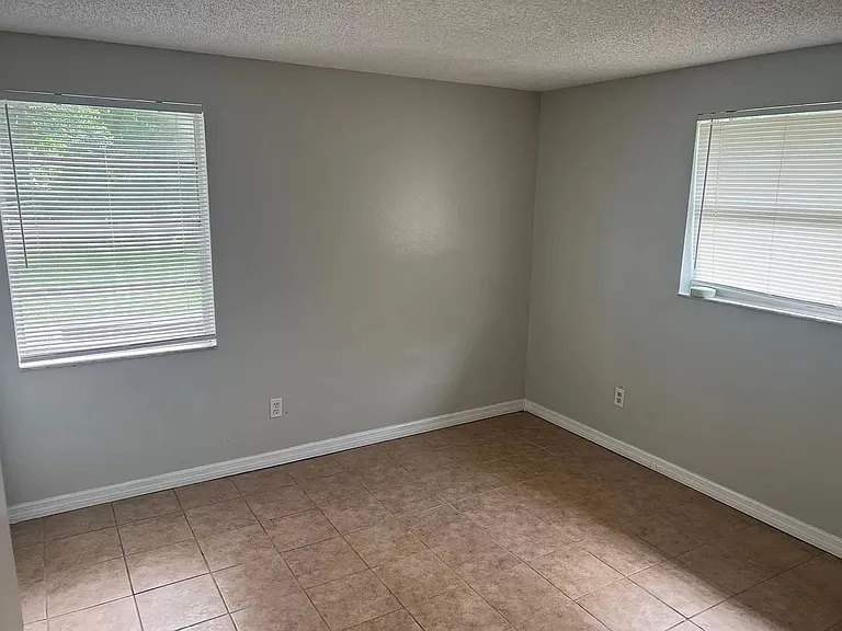 1307 W Washington St #B — Photo 8