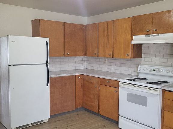 3rd image of 735 2nd St NW APT 1