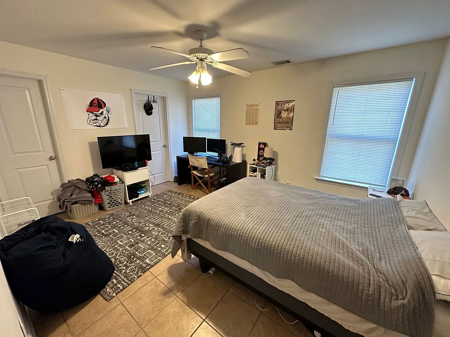 Five Bedroom Near Downtown Available for Pre-Lease! — Photo 2