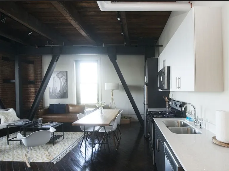 Sampson Lofts — Photo 7