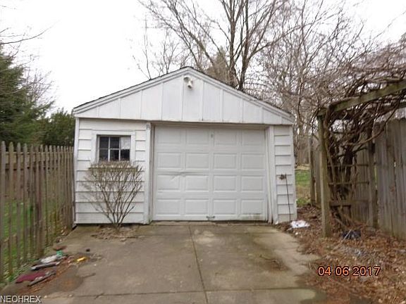 4th image of 735 Cuyahoga St