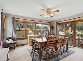 1016 Jackson St S, Shakopee, MN 55379