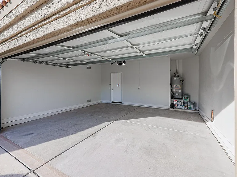 30422 N 43rd St — Photo 21