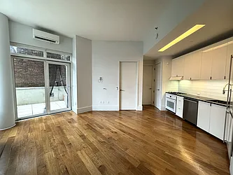 10-17 Jackson Avenue, #2F