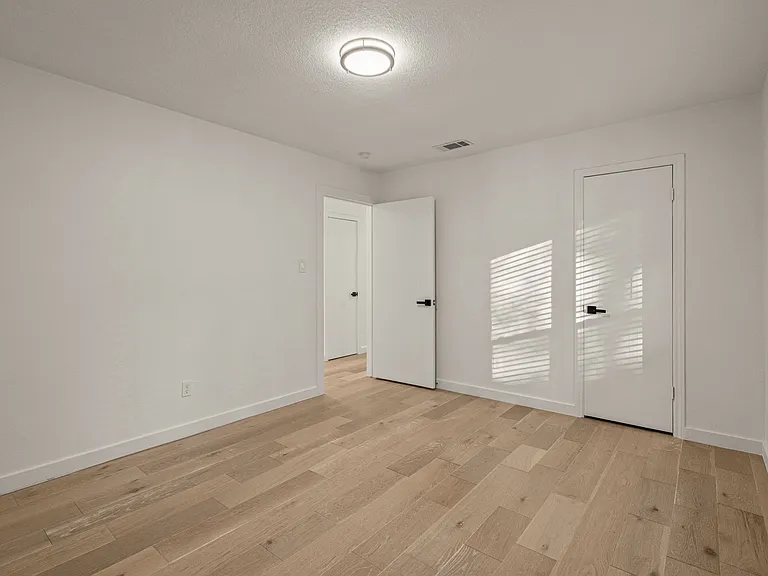 1015 Cimarron Cir — Photo 23