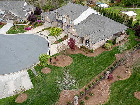 4th image of 2098 Chandler Village Dr