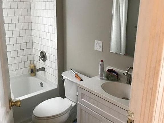4th image of 945 Virginia St SE