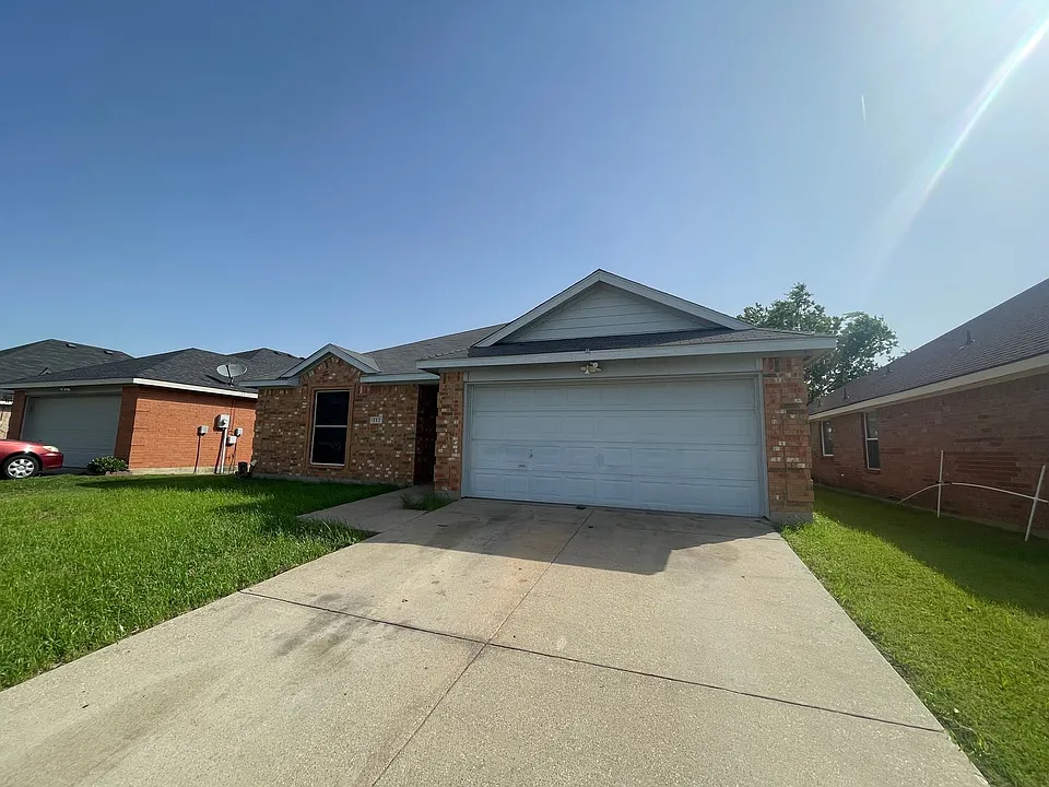 112 Kennedy Dr