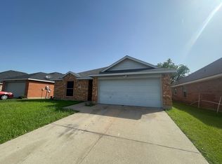 112 Kennedy Dr, Terrell, TX 75160