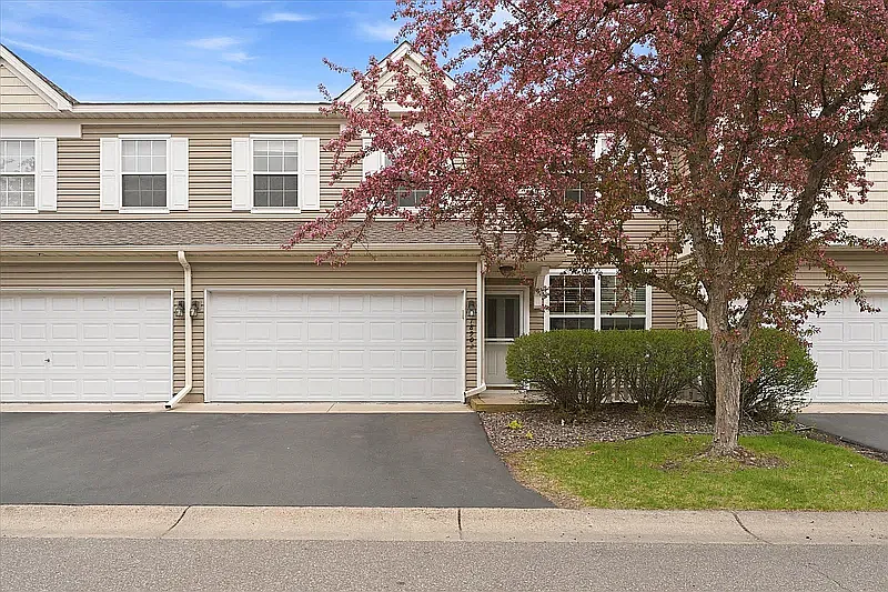 2 bed, 1.5 bath, 1650 sqft, $2,275 — Photo 1