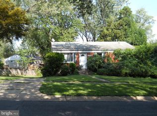 11202 Ashley Dr, Rockville, MD 20852