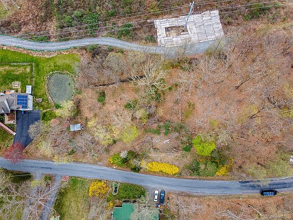 3rd image of 27 E Green Road