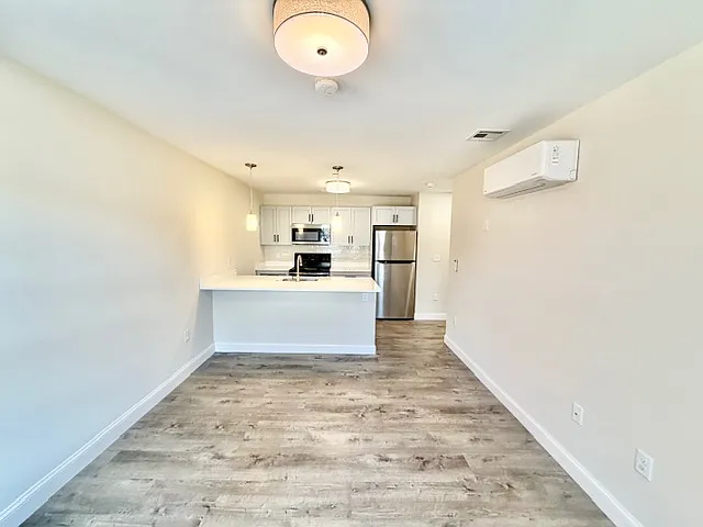 Photo 2 of 17 - 882 Massachusetts Ave #3C - Arlington, MA Building Photo - 882 Massachusetts Ave #3C