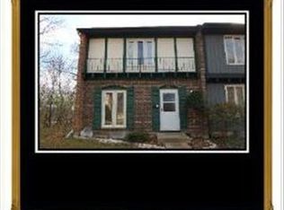 21 Dumbarton Oaks Pl, Elgin, IL 60123