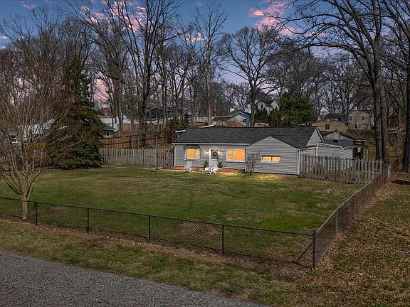 2nd image of 8349 Elm Rd