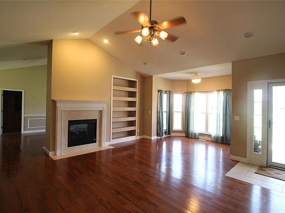 5th image of 11 Dublin Dr