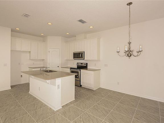 5th image of 2759 Creekmore Ct