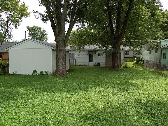 4th image of 3731 Long Dr