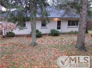 2577 Hillcrest, Wixom, MI 48393
