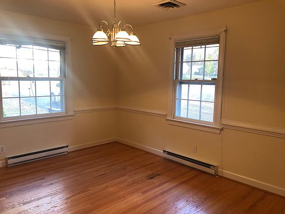 3rd image of 7291 Clark Cir