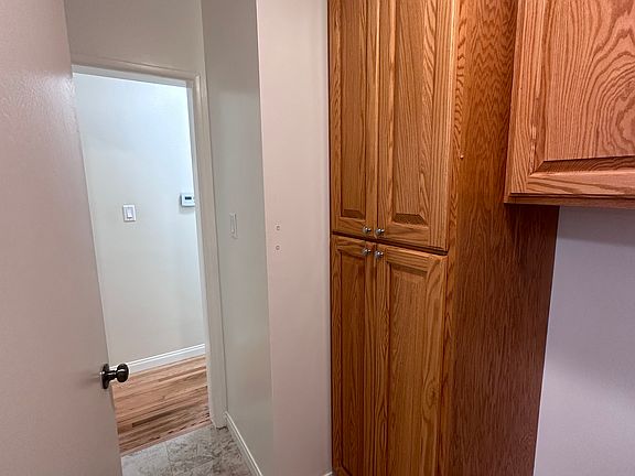 4th image of 309 S Eucalyptus Ave
