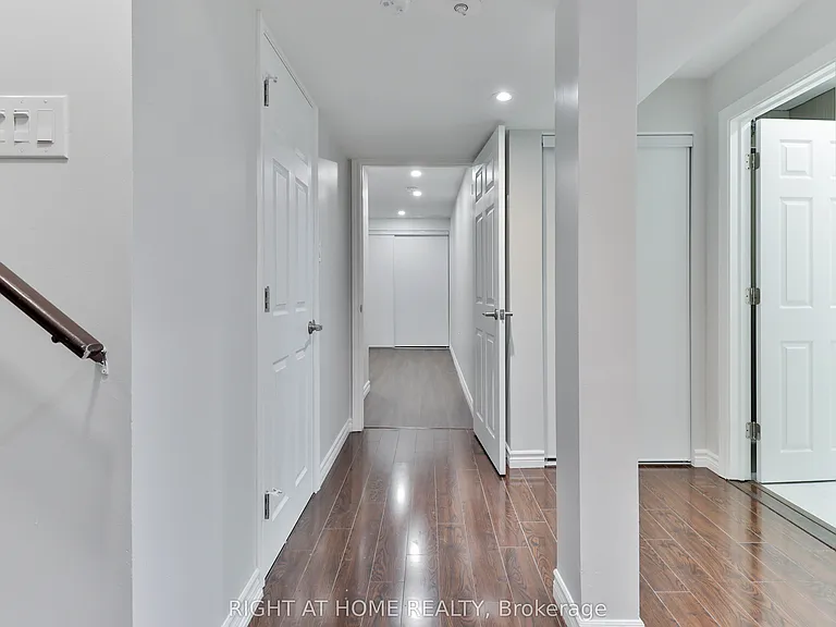 186 Cosgrove Dr #BASEMENT — Photo 9
