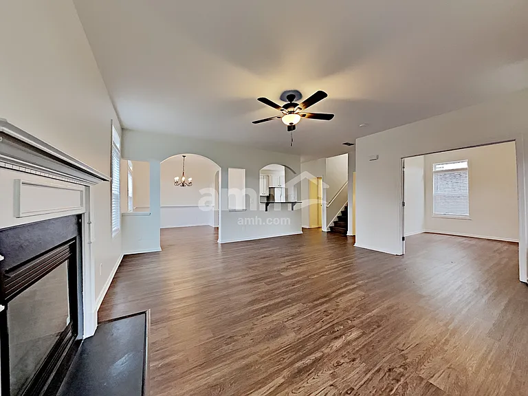 826 Durham Ct — Photo 7