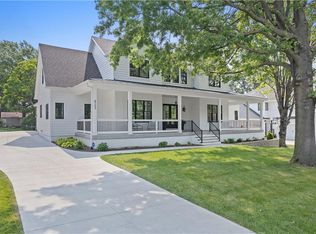 4723 Belinder Ave, Westwood, KS 66205