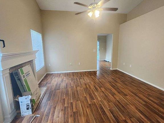 2nd image of 1100 Lowry Ave Unit 15