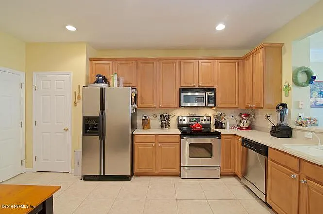 7500 Devondale Way — Photo 11