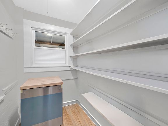 3rd image of 37 Bushy Hill Rd