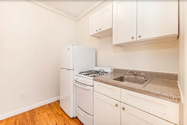 Rented by REAL New York | media 21