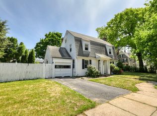 5 Mandalay Rd, Springfield, MA 01118