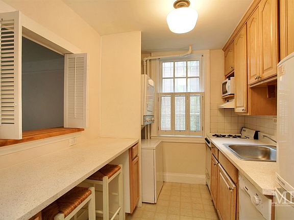 4th image of 90 Joralemon St #1