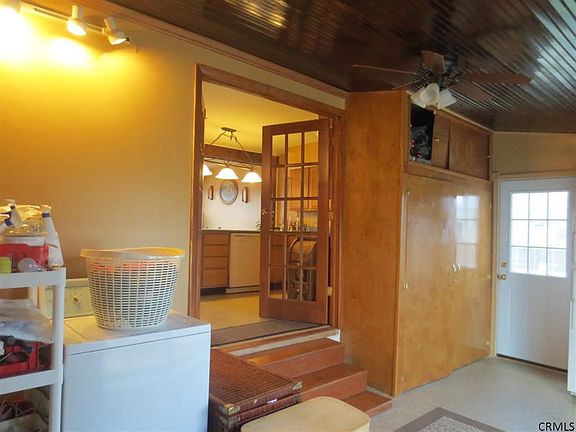 3rd image of 111 S Lincoln St