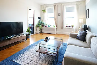 Sold by Winzone Realty Inc