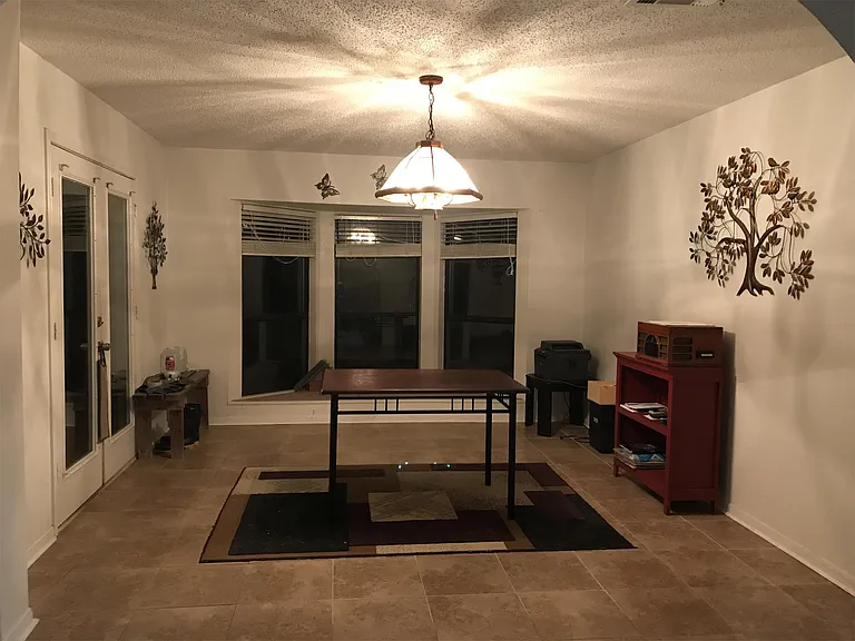 9020 Trailridge Dr — Photo 2