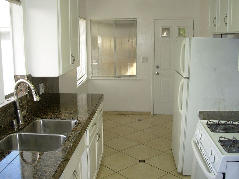 2nd image of 635 Ash Ave